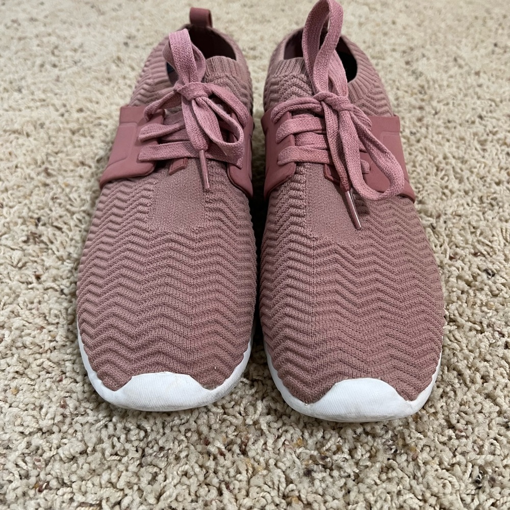 Treadlite By Ugg Willows Trainer (Us 10) View 3